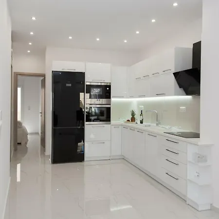 Despina's Luxury Downtown Apartment