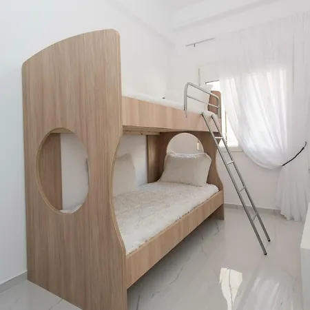 Despina's Luxury Downtown Apartment *