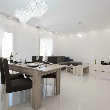 Apartament Despina's Luxury Downtown
